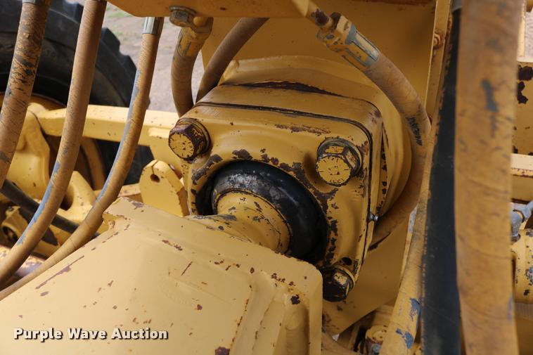 image for item DD0228 1991 Caterpillar 120G motor grader