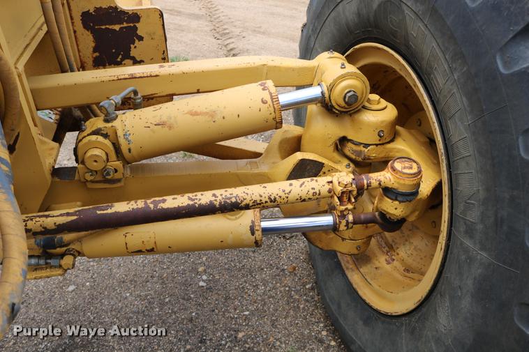 image for item DD0228 1991 Caterpillar 120G motor grader