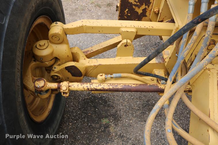 image for item DD0228 1991 Caterpillar 120G motor grader