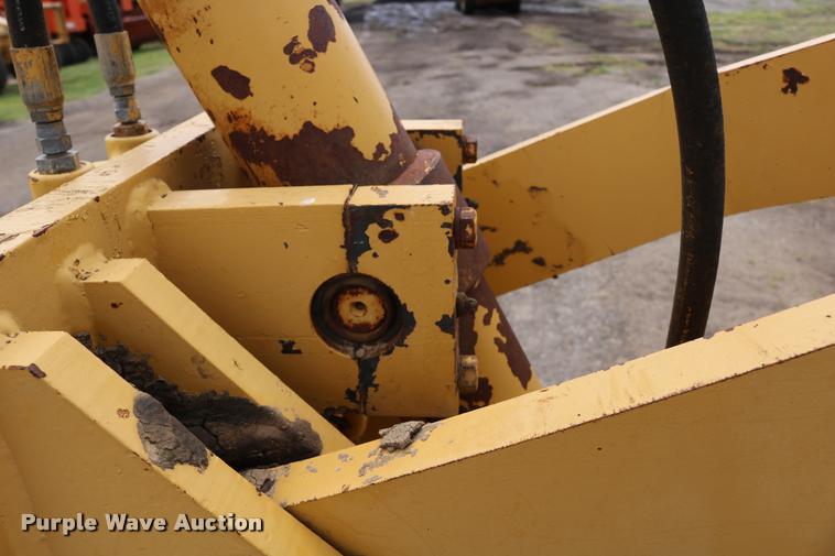 image for item DD0228 1991 Caterpillar 120G motor grader