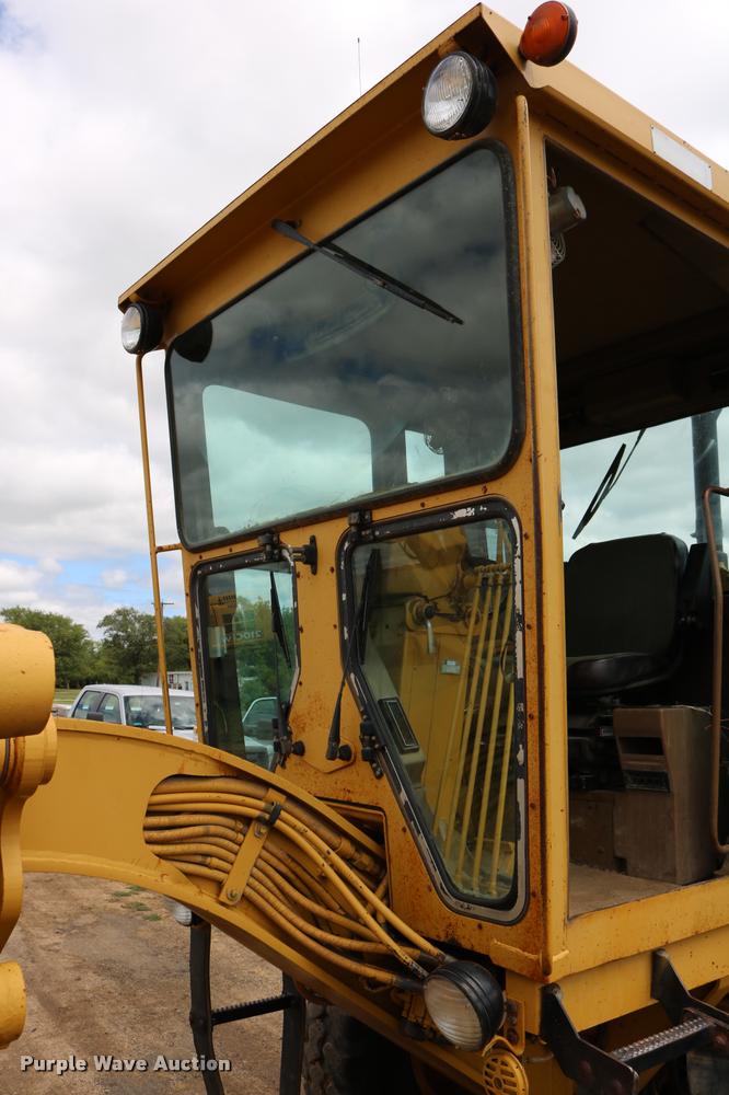 image for item DD0228 1991 Caterpillar 120G motor grader