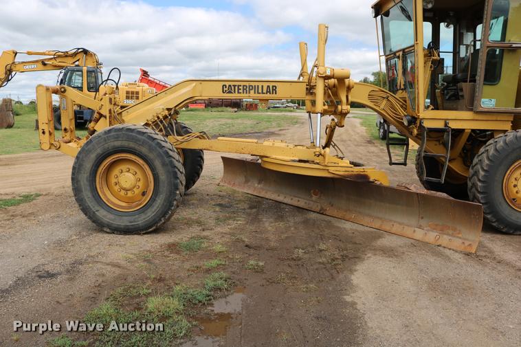 image for item DD0228 1991 Caterpillar 120G motor grader
