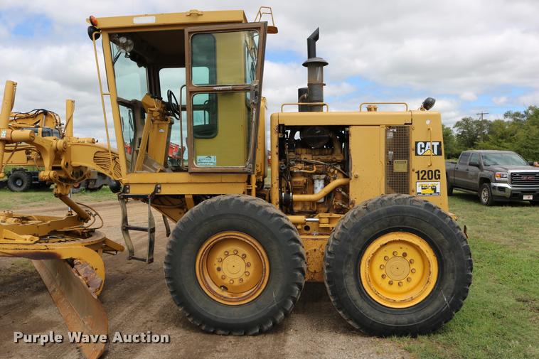 image for item DD0228 1991 Caterpillar 120G motor grader