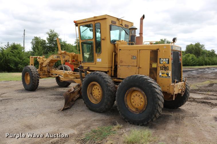 image for item DD0229 1993 Caterpillar 120G motor grader
