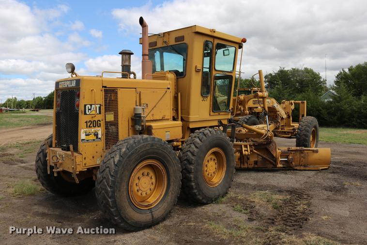 image for item DD0229 1993 Caterpillar 120G motor grader