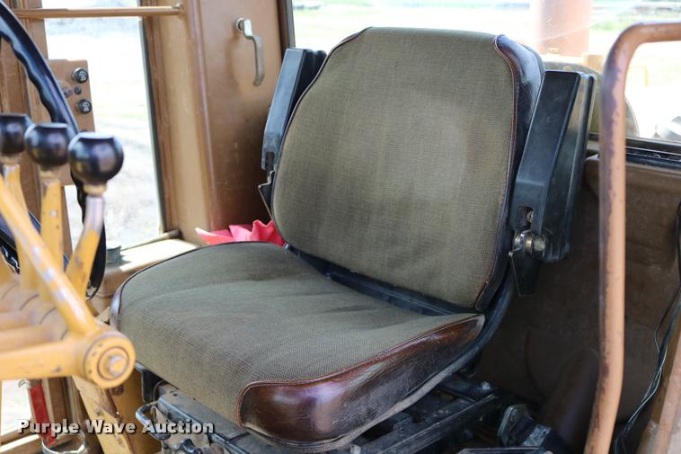 image for item DD0229 1993 Caterpillar 120G motor grader