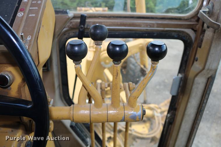 image for item DD0229 1993 Caterpillar 120G motor grader
