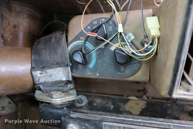 image for item DD0229 1993 Caterpillar 120G motor grader