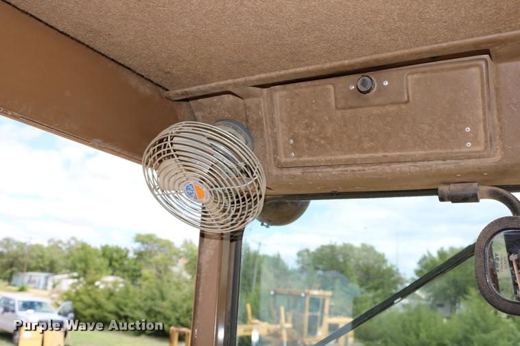 image for item DD0229 1993 Caterpillar 120G motor grader