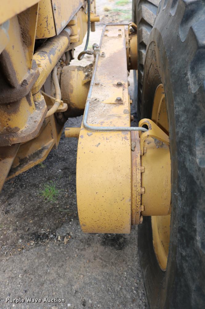 image for item DD0229 1993 Caterpillar 120G motor grader