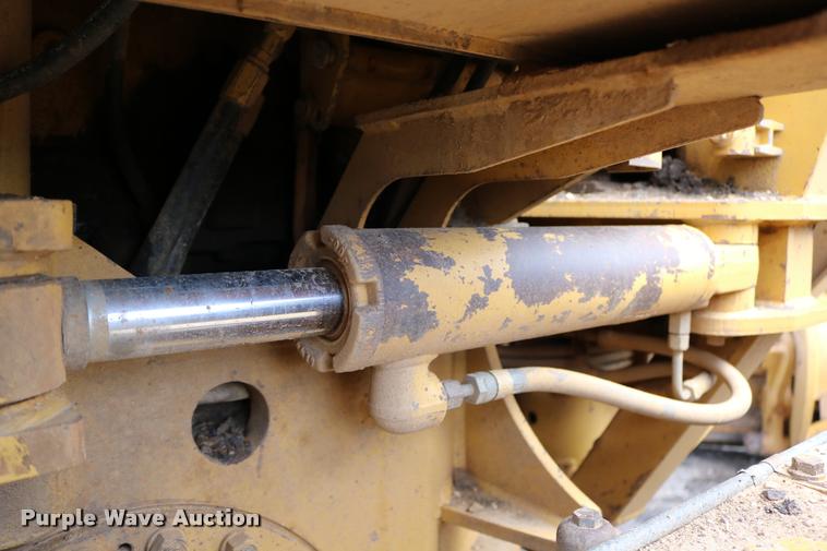 image for item DD0229 1993 Caterpillar 120G motor grader