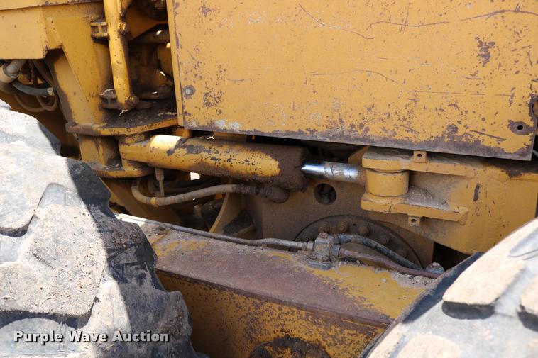 image for item DD0229 1993 Caterpillar 120G motor grader