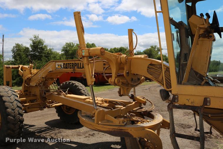 image for item DD0229 1993 Caterpillar 120G motor grader