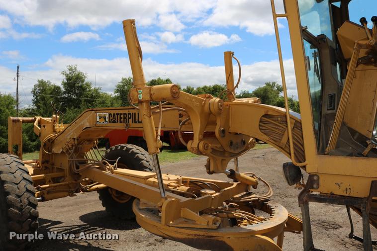image for item DD0229 1993 Caterpillar 120G motor grader