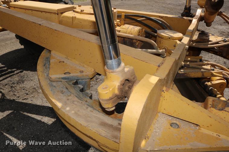 image for item DD0229 1993 Caterpillar 120G motor grader