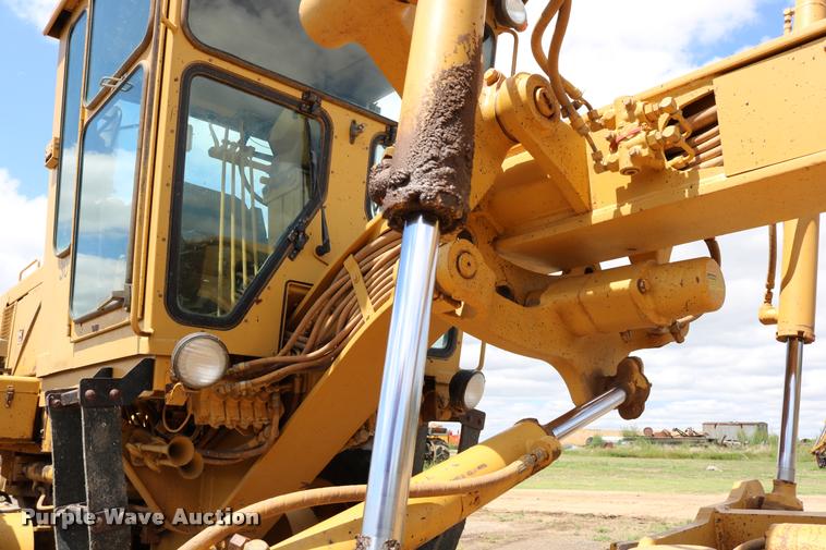 image for item DD0229 1993 Caterpillar 120G motor grader
