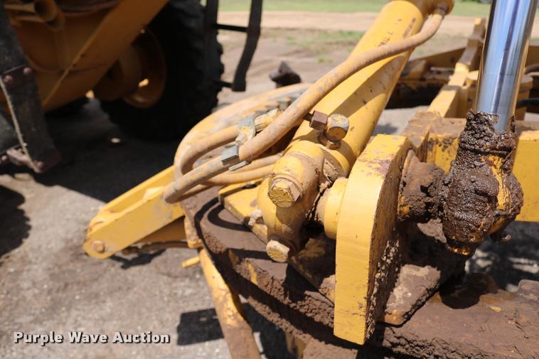 image for item DD0229 1993 Caterpillar 120G motor grader