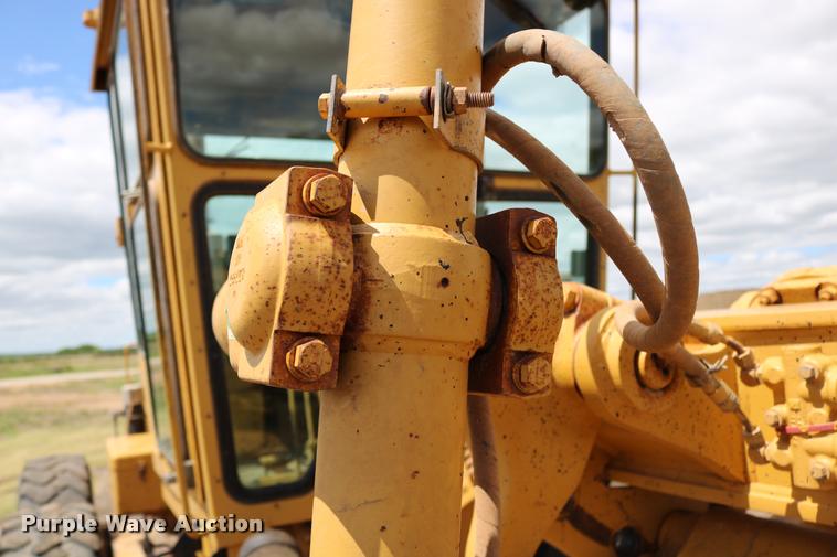 image for item DD0229 1993 Caterpillar 120G motor grader