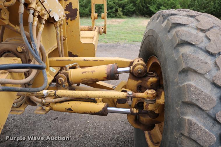 image for item DD0229 1993 Caterpillar 120G motor grader