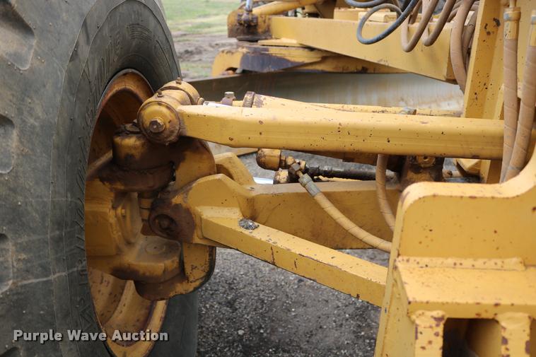 image for item DD0229 1993 Caterpillar 120G motor grader