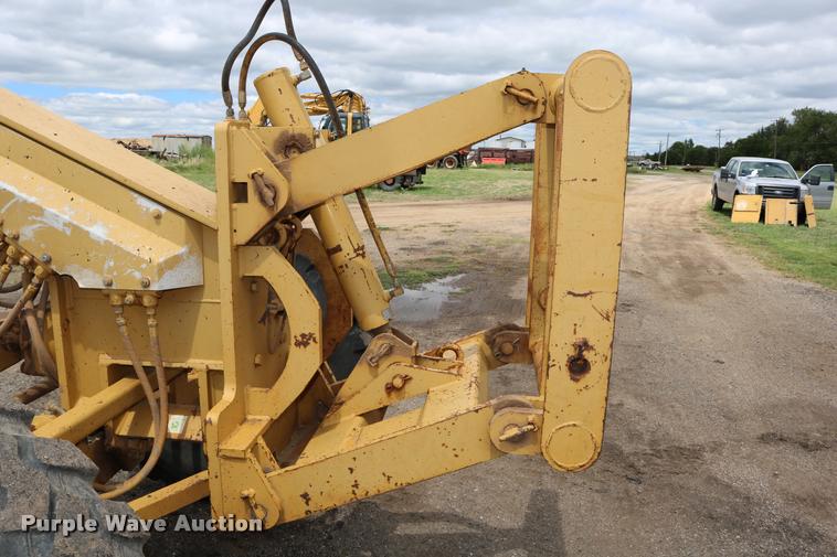 image for item DD0229 1993 Caterpillar 120G motor grader