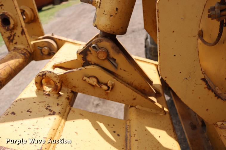image for item DD0229 1993 Caterpillar 120G motor grader