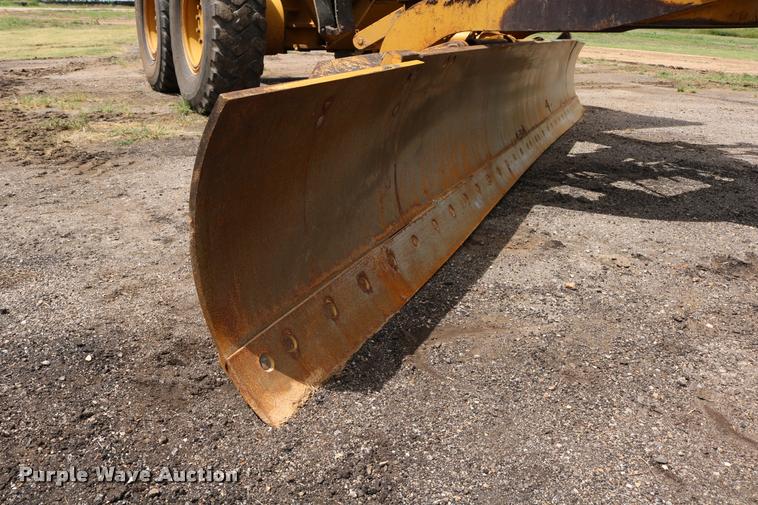 image for item DD0229 1993 Caterpillar 120G motor grader