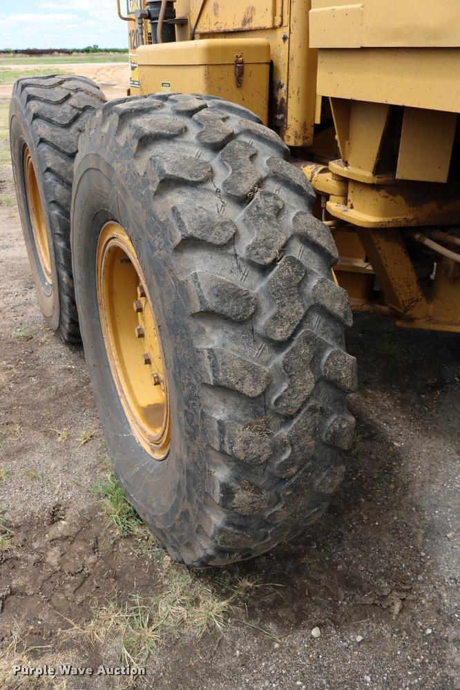 image for item DD0229 1993 Caterpillar 120G motor grader