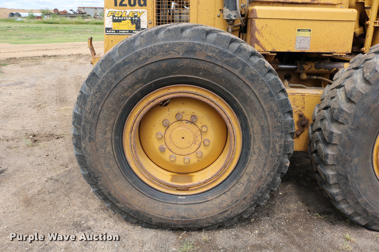 image for item DD0229 1993 Caterpillar 120G motor grader