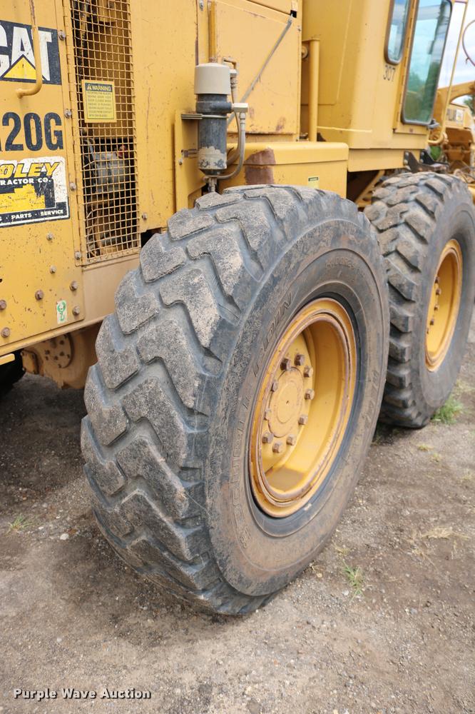 image for item DD0229 1993 Caterpillar 120G motor grader