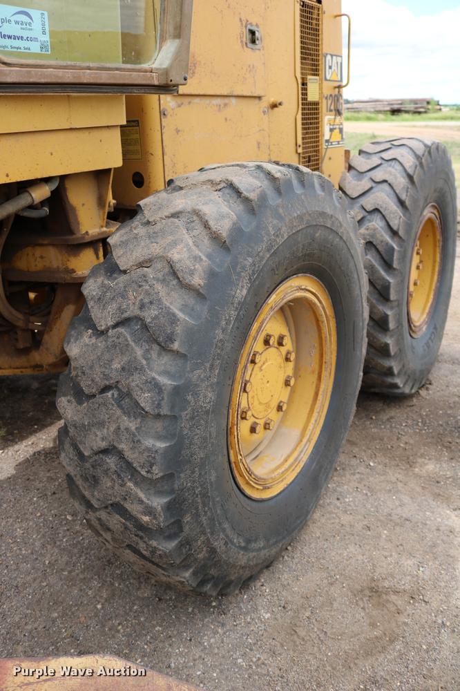 image for item DD0229 1993 Caterpillar 120G motor grader