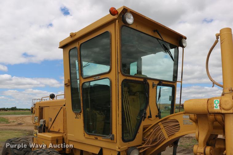 image for item DD0229 1993 Caterpillar 120G motor grader