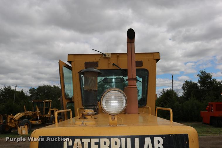 image for item DD0229 1993 Caterpillar 120G motor grader