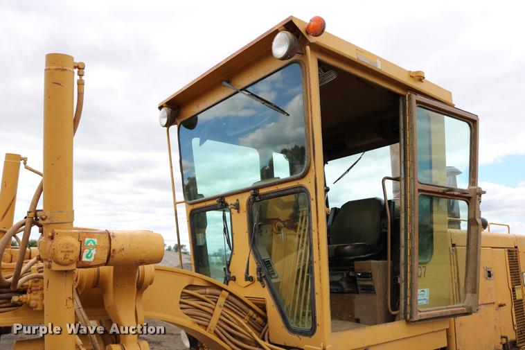 image for item DD0229 1993 Caterpillar 120G motor grader