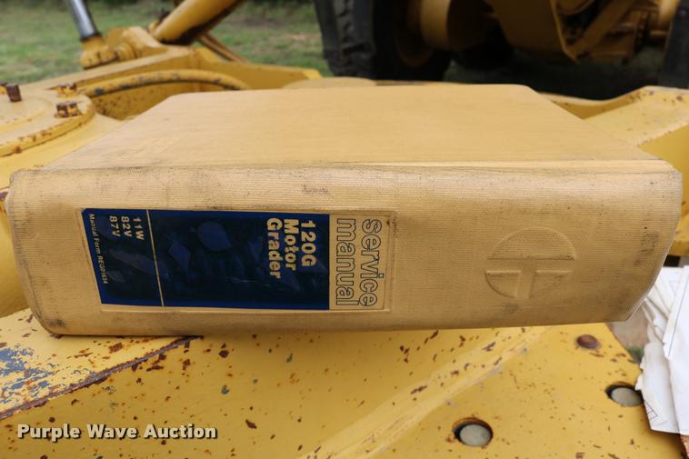 image for item DD0229 1993 Caterpillar 120G motor grader