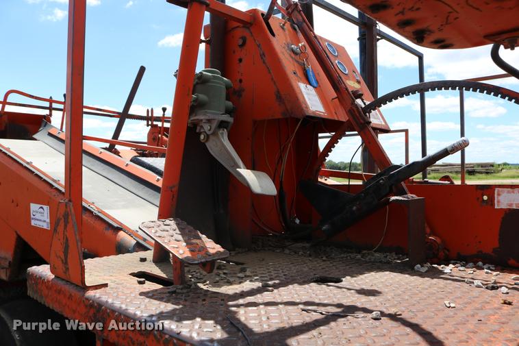 image for item DD0230 1967 Flaherty Spread Master K chip spreader