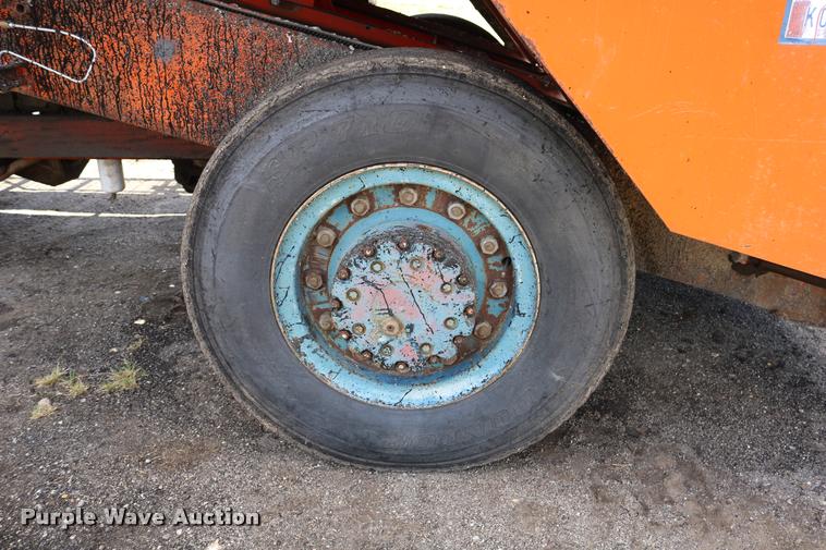 image for item DD0230 1967 Flaherty Spread Master K chip spreader