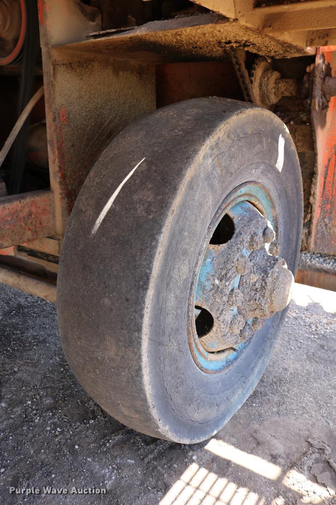 image for item DD0230 1967 Flaherty Spread Master K chip spreader