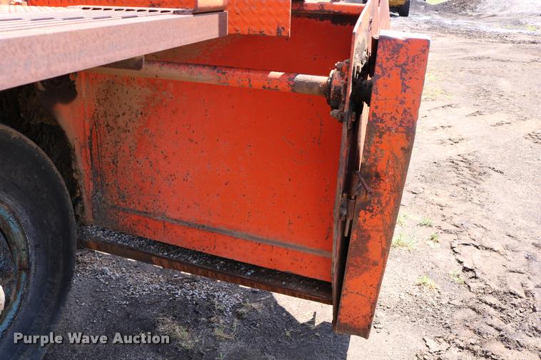 image for item DD0230 1967 Flaherty Spread Master K chip spreader