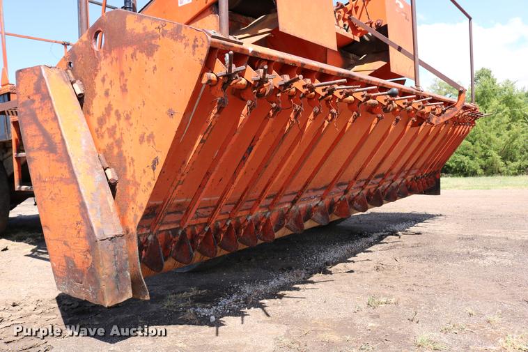 image for item DD0230 1967 Flaherty Spread Master K chip spreader