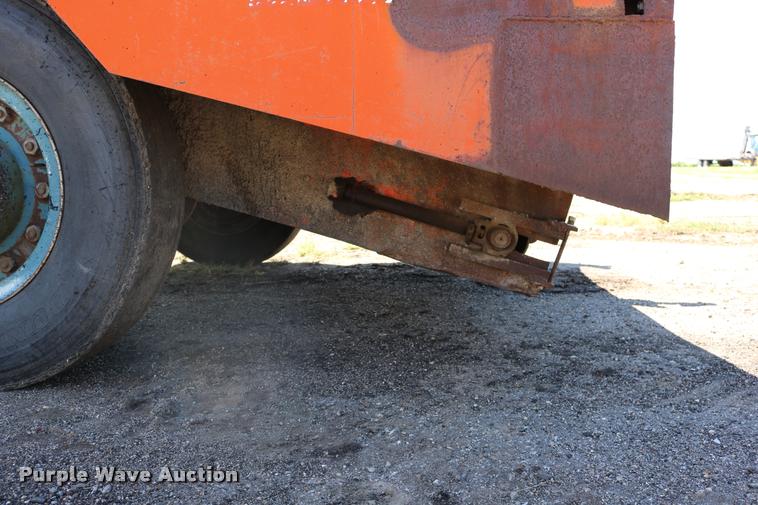 image for item DD0230 1967 Flaherty Spread Master K chip spreader