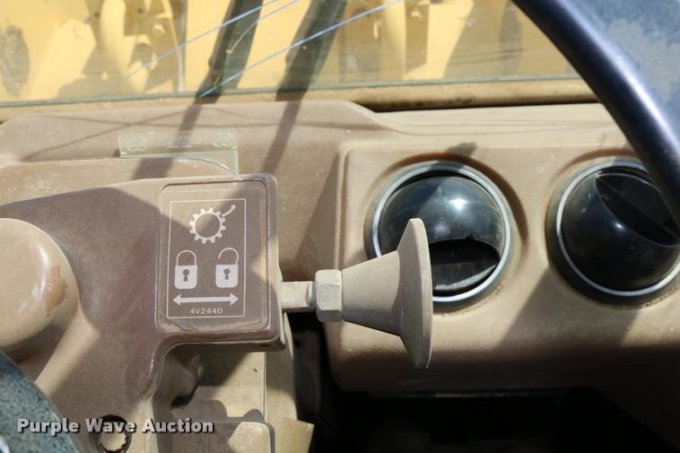 image for item DD0231 1990 Caterpillar 926E wheel loader