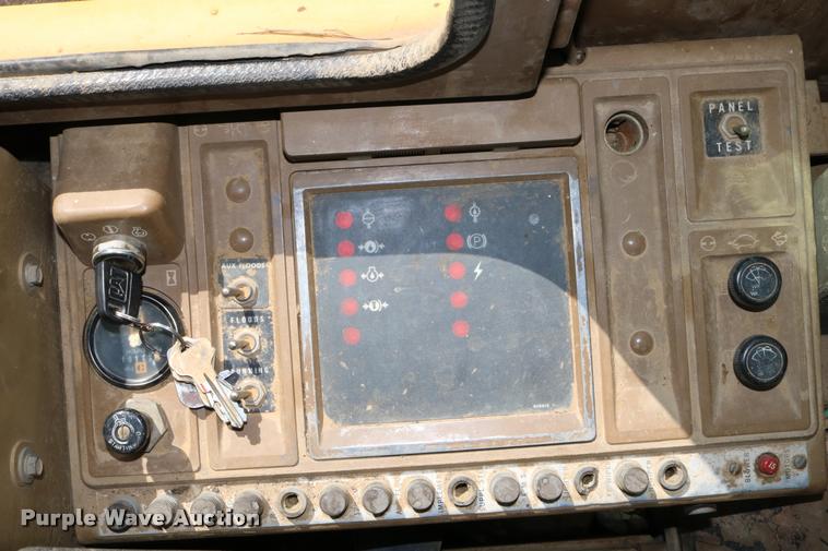 image for item DD0231 1990 Caterpillar 926E wheel loader