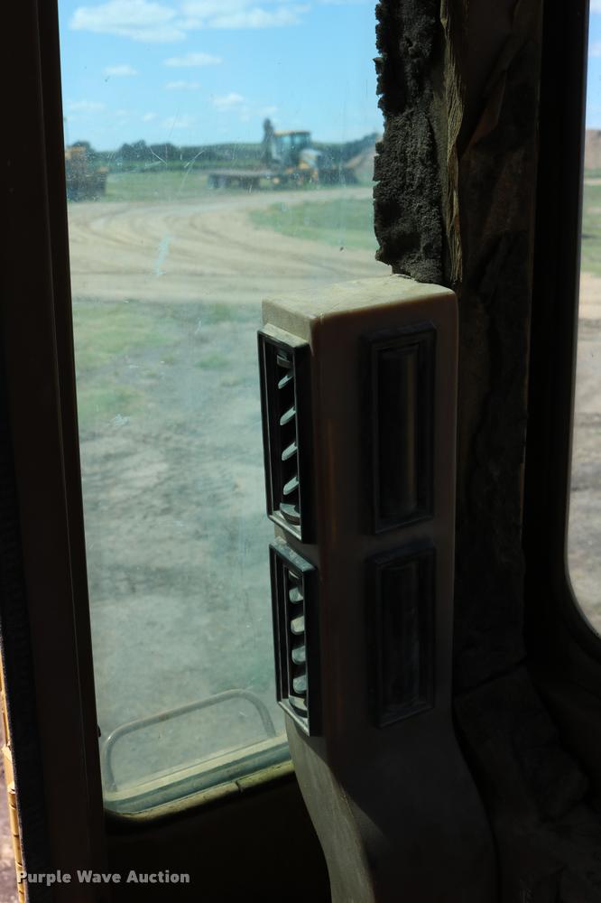 image for item DD0231 1990 Caterpillar 926E wheel loader