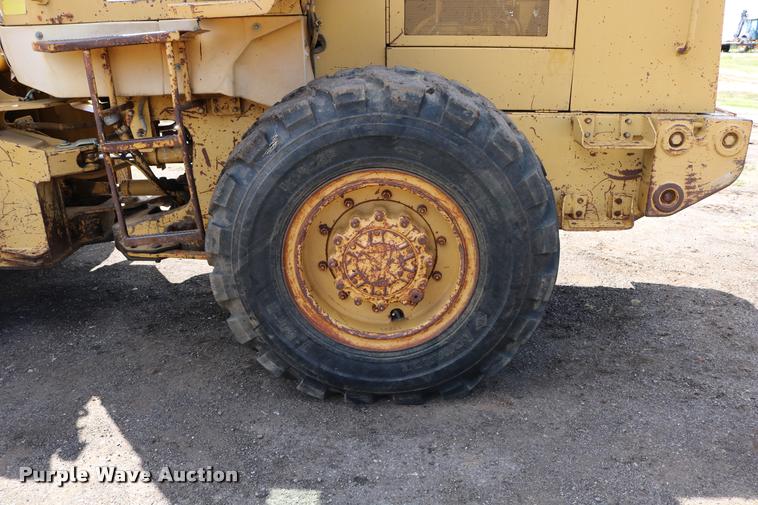 image for item DD0231 1990 Caterpillar 926E wheel loader