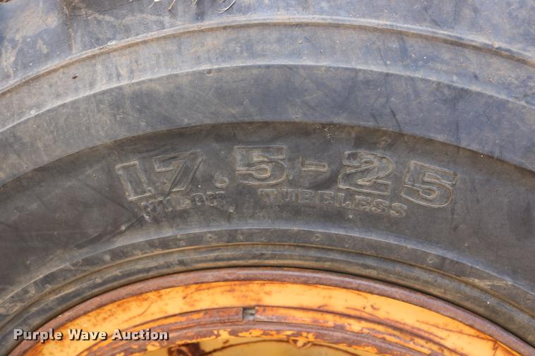 image for item DD0231 1990 Caterpillar 926E wheel loader