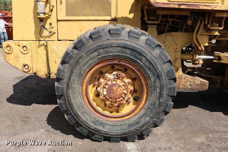 image for item DD0231 1990 Caterpillar 926E wheel loader