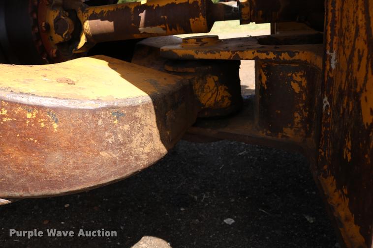 image for item DD0231 1990 Caterpillar 926E wheel loader