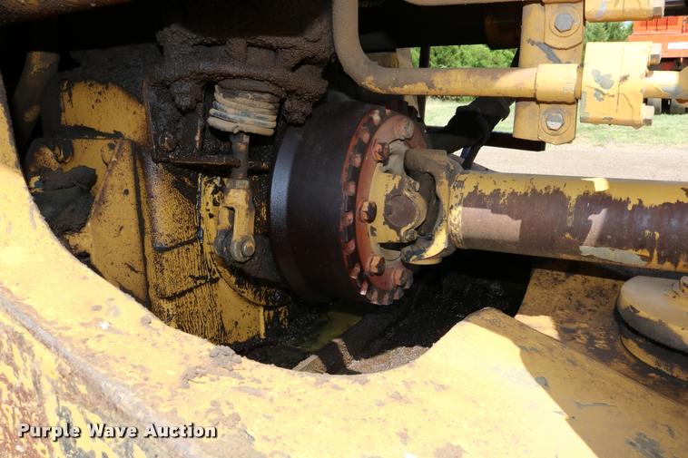 image for item DD0231 1990 Caterpillar 926E wheel loader