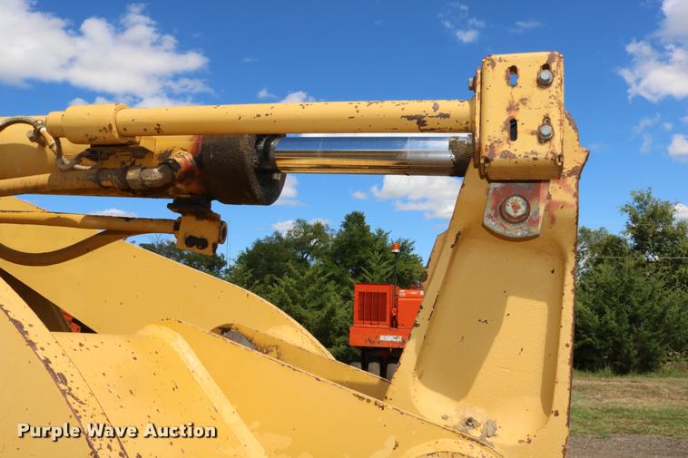 image for item DD0231 1990 Caterpillar 926E wheel loader